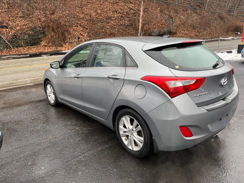 Used 2014 Hyundai Elantra GT image 3