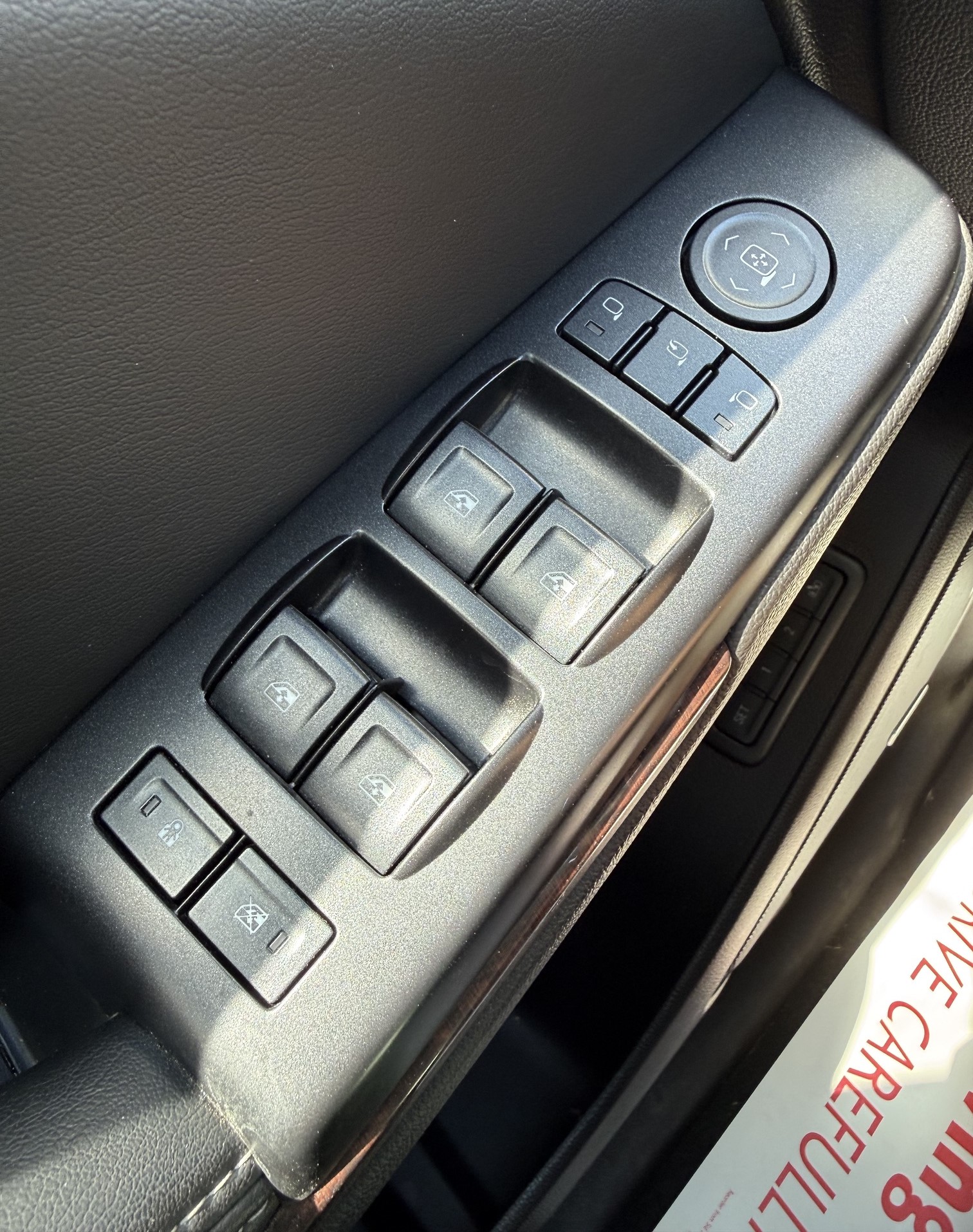 Used 2016 GMC Yukon XL 2WD SLT image 20