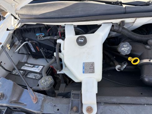 Used 2014 Chevrolet Express 2500 image 20