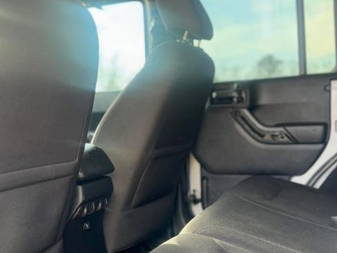 Used 2015 Jeep Wrangler 4xe Unlimited Sahara image 8