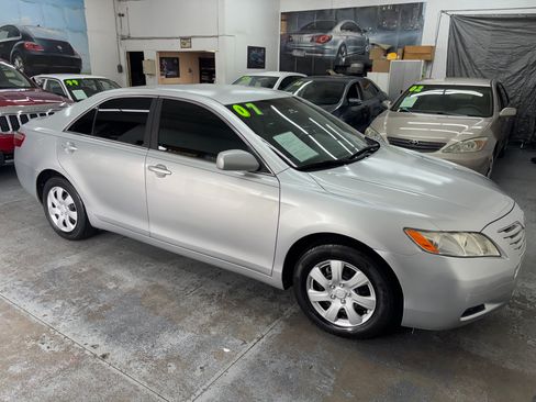 Used 2007 Toyota Camry LE FWD image 10