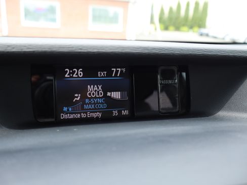 Used 2013 Toyota Sienna XLE Minivan FWD image 25