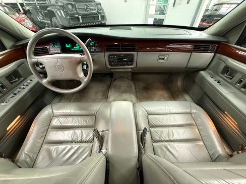 Used 1996 Cadillac De Ville image 23