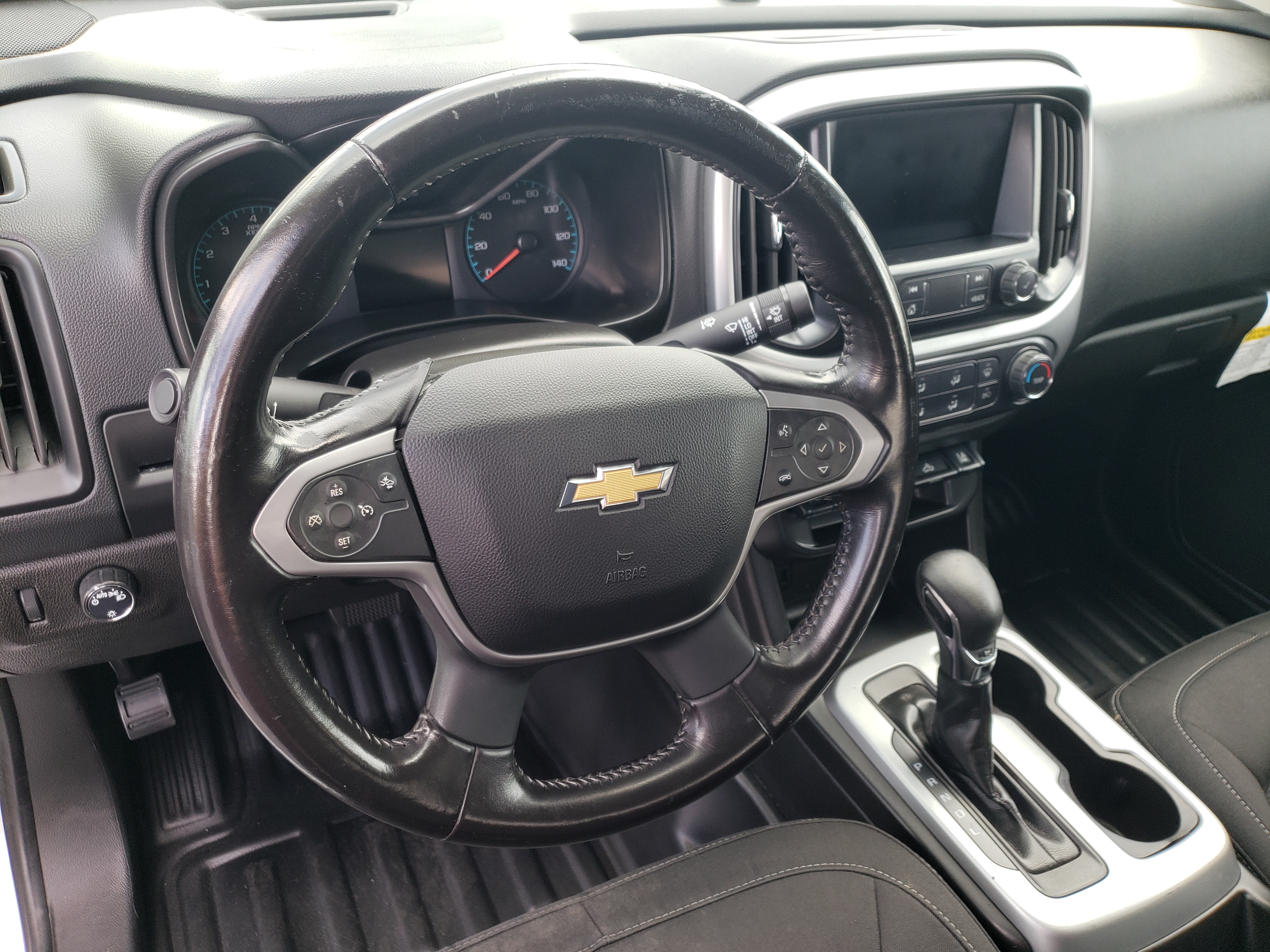 Used 2022 Chevrolet Colorado 2WD Extended Cab LT image 10