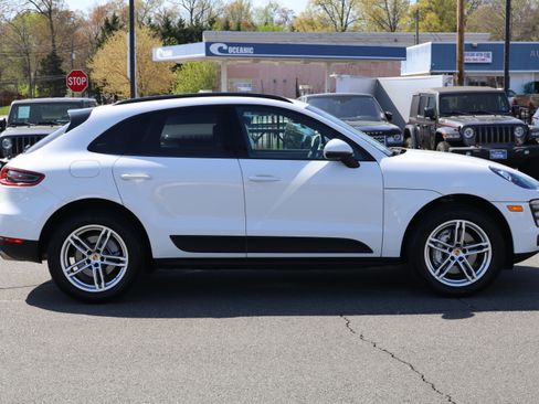 Used 2015 Porsche Macan S image 9