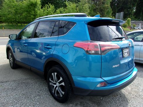 Used 2016 Toyota RAV4 AWD LE image 6