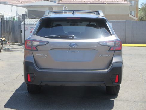 Used 2022 Subaru Outback Premium AWD/4WD image 11