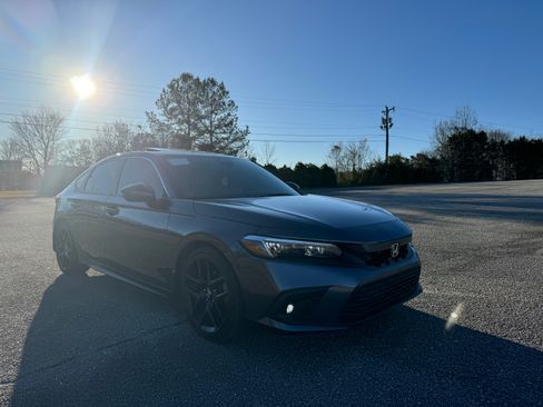 Used 2022 Honda Civic Sport Touring image 2