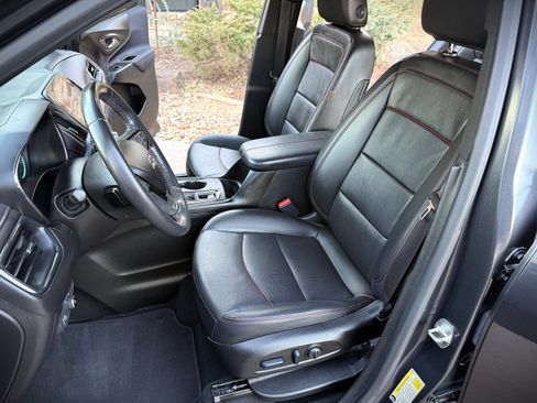 Used 2022 Chevrolet Equinox RS image 17