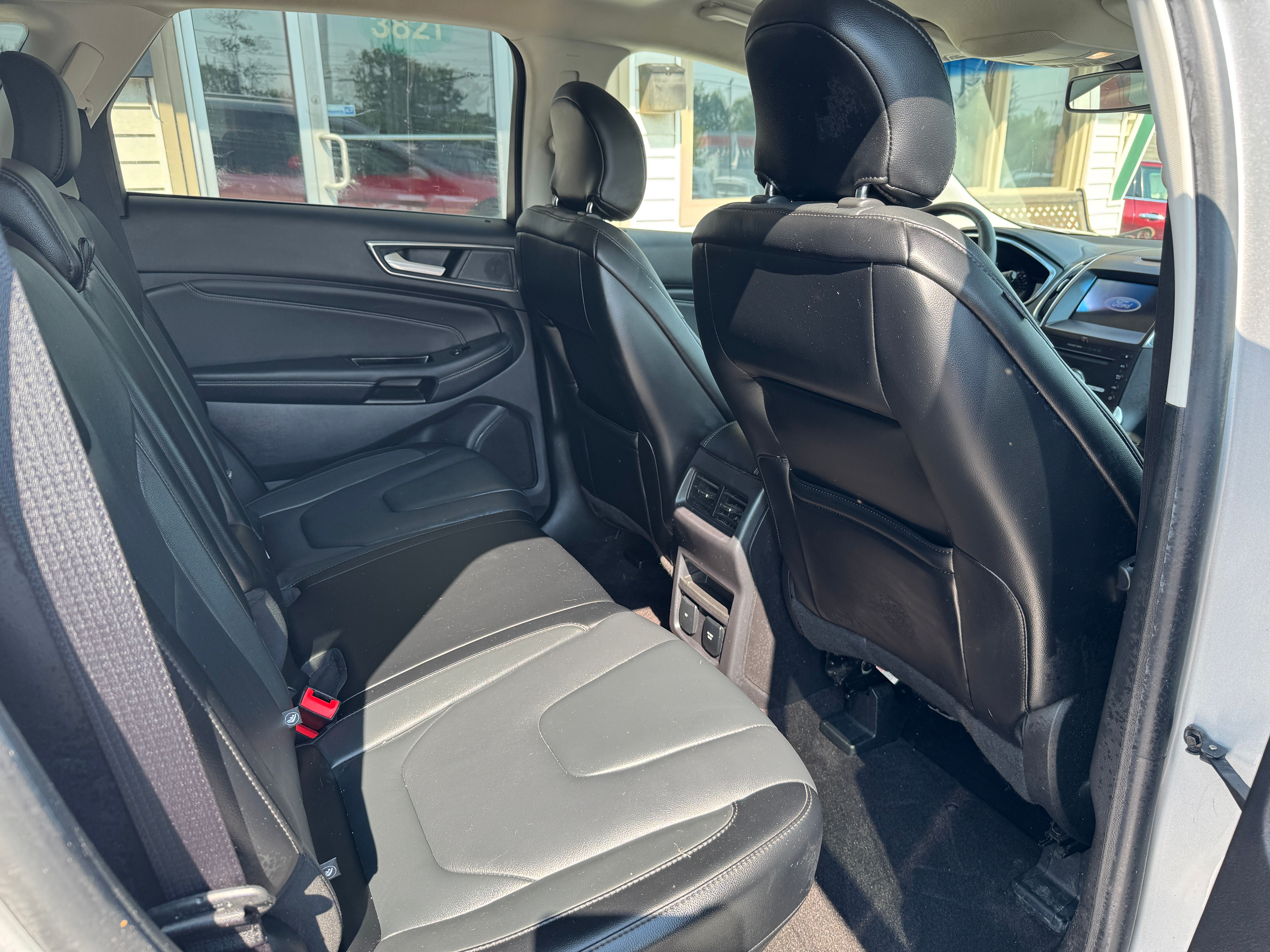 Used 2019 Ford Edge AWD Titanium image 16