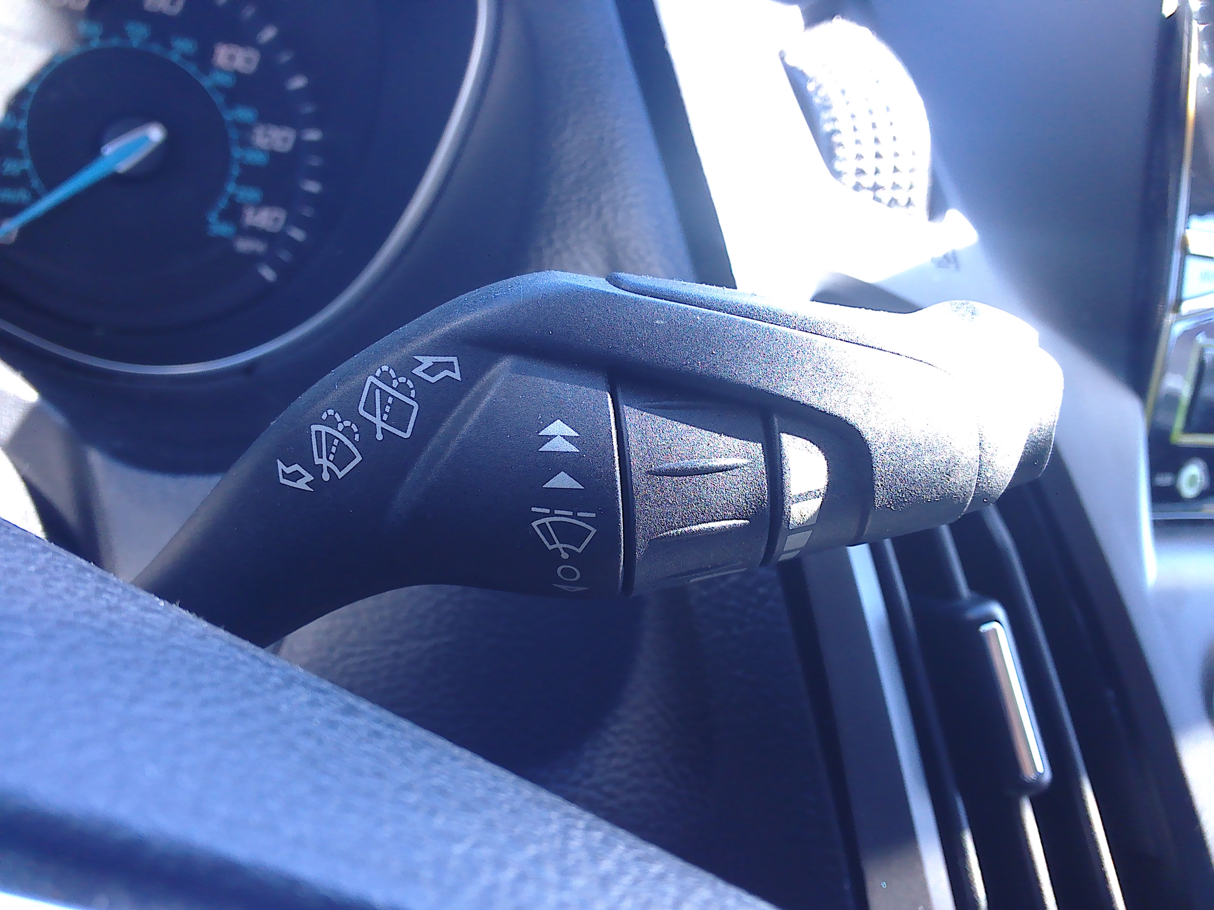 Used 2013 Ford Focus SE Hatchback FWD image 31