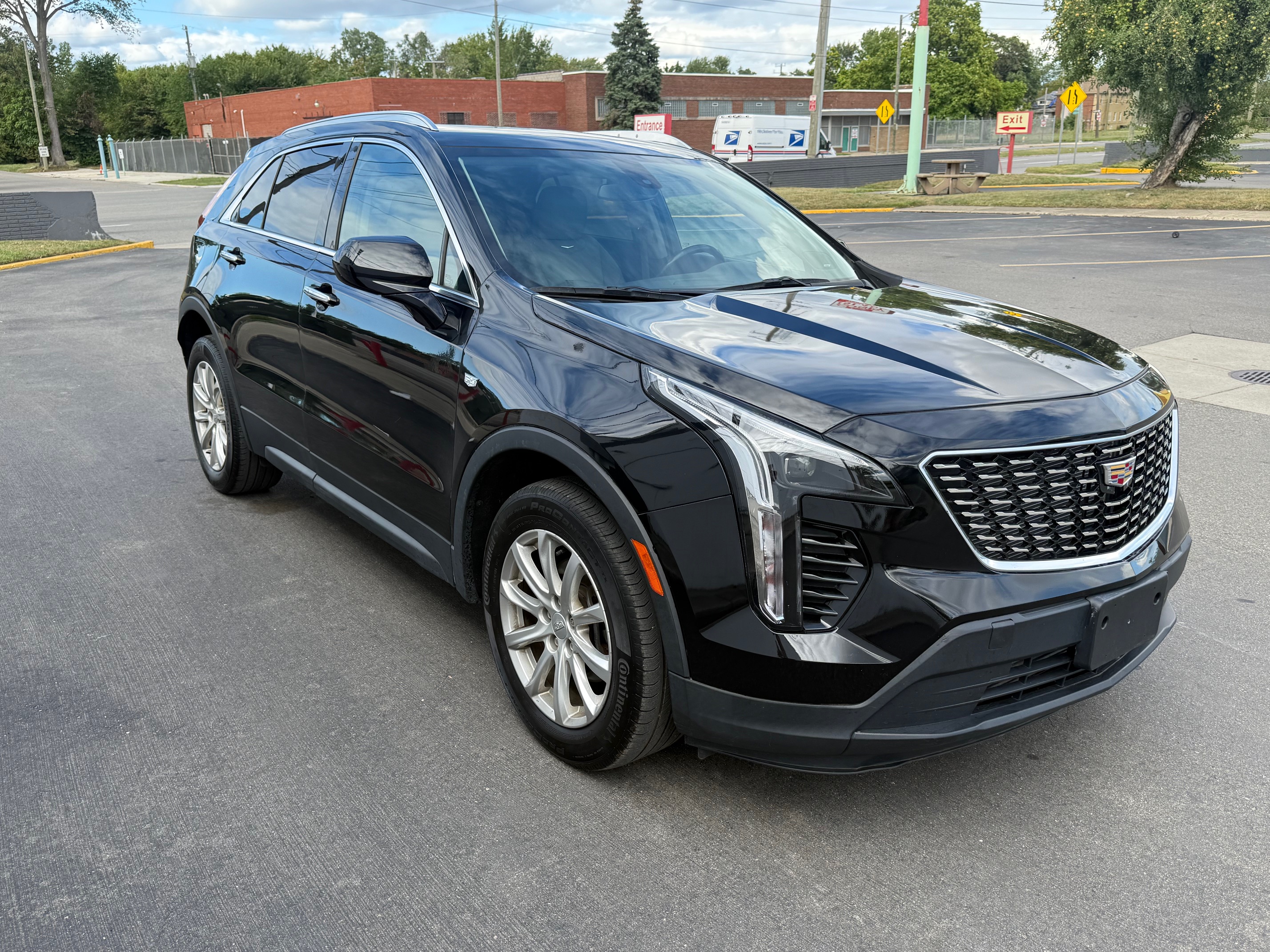 Used 2019 Cadillac XT4 AWD Premium Luxury image 1