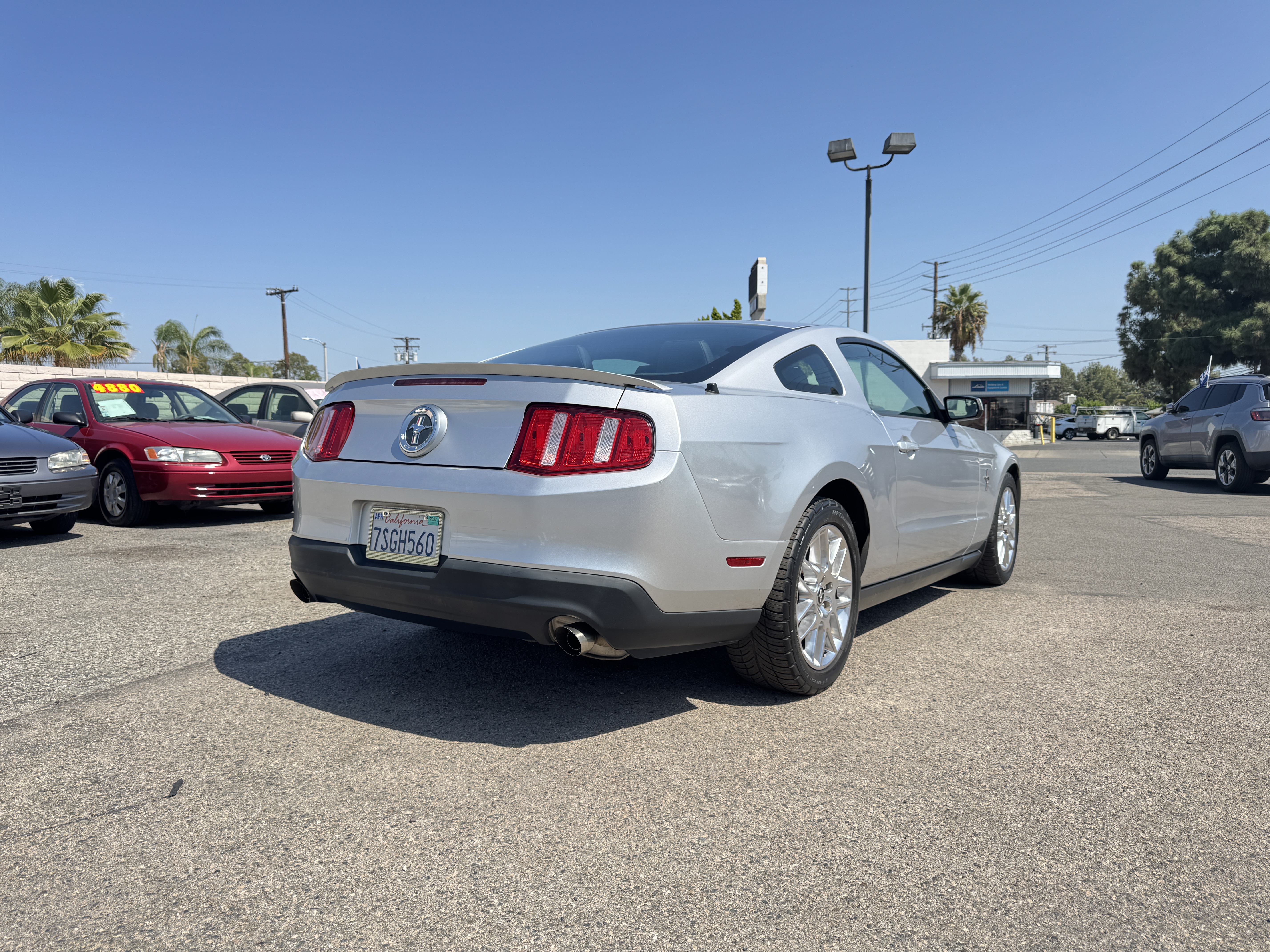 Used 2012 Ford Mustang Coupe RWD image 9