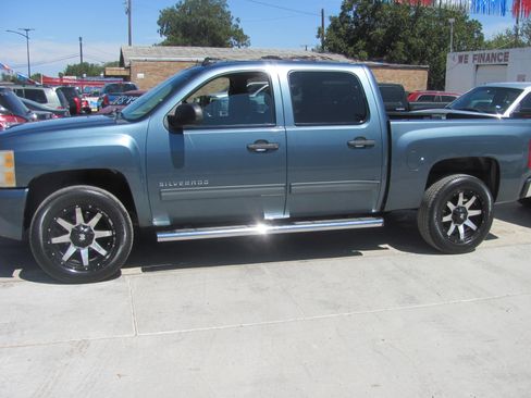 Used 2010 Chevrolet Silverado 1500 2WD Crew Cab LS image 1