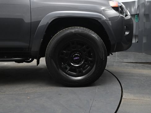 Used 2018 Toyota 4Runner SR5 image 20