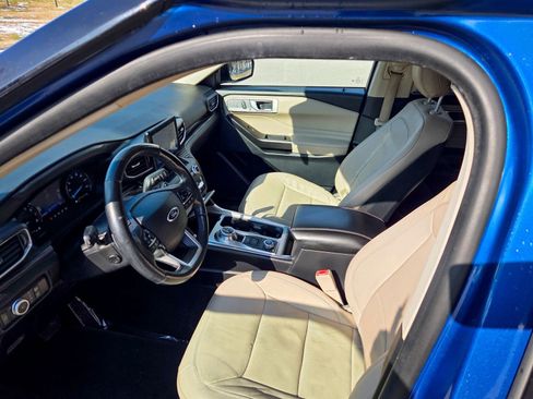 Used 2020 Ford Explorer Limited image 10