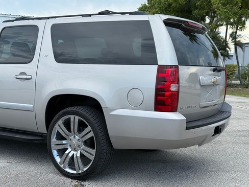 Used 2007 Chevrolet Suburban LT RWD image 33