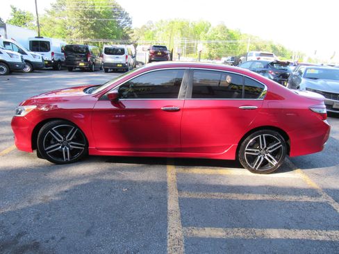 Used 2016 Honda Accord Sport image 5