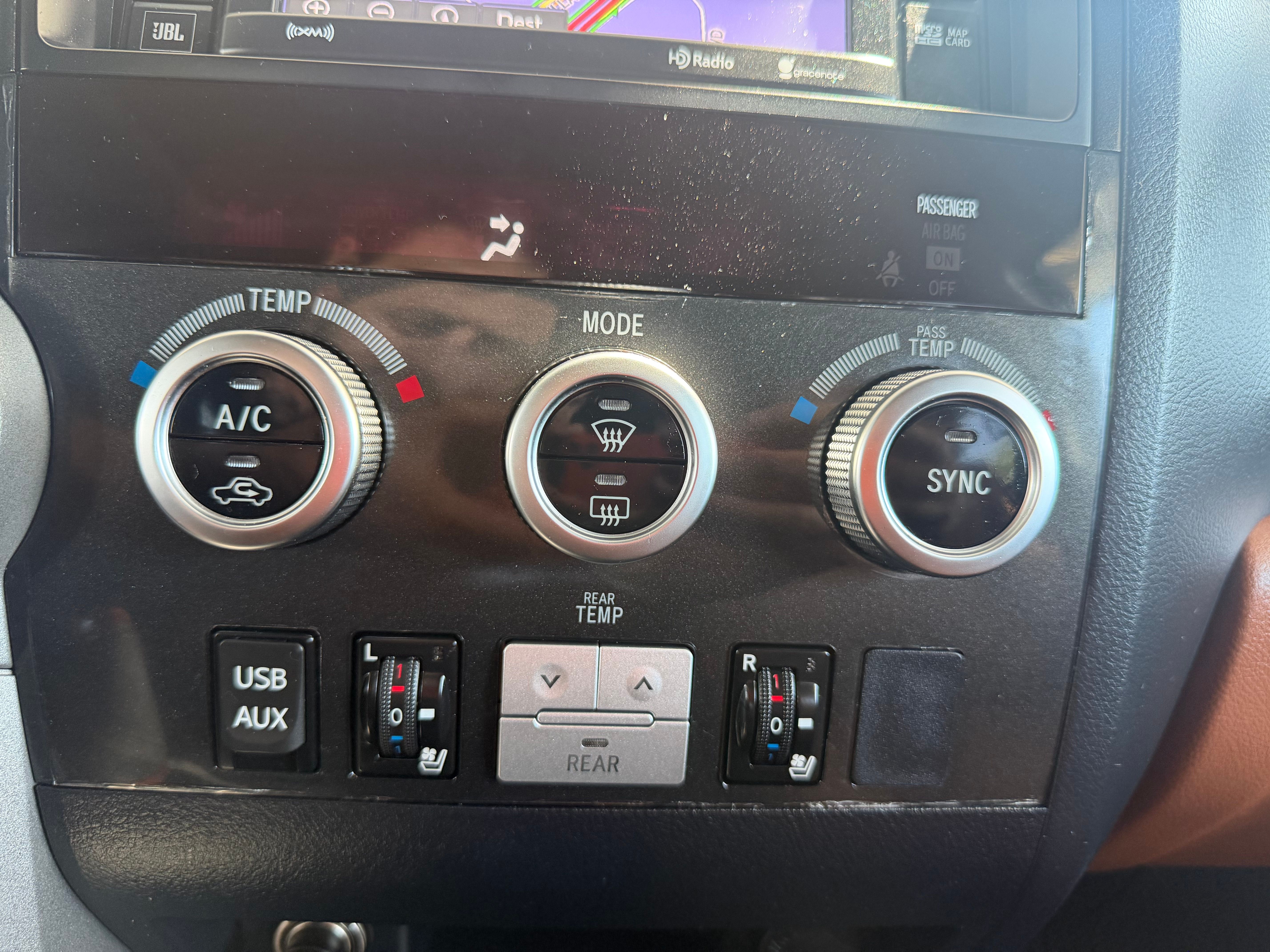 Used 2017 Toyota Sequoia Platinum AWD/4WD image 35
