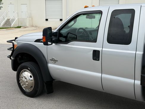 Used 2012 Ford F550 image 28