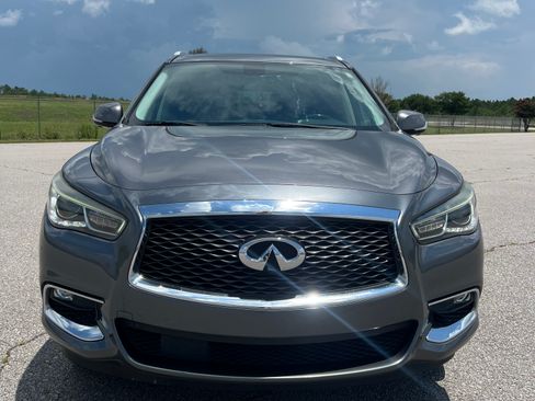 Used 2017 INFINITI QX60 Luxe FWD image 2