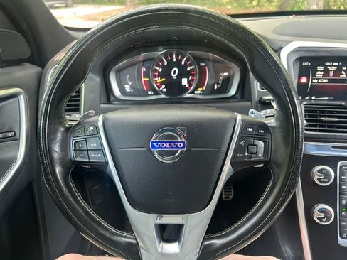 Used 2015 Volvo XC60 AWD T6 R-Design Platinum image 11
