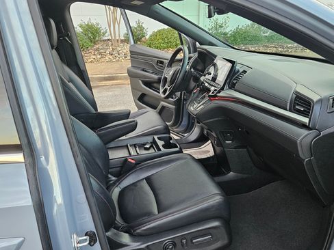 Used 2024 Honda Odyssey Sport image 19