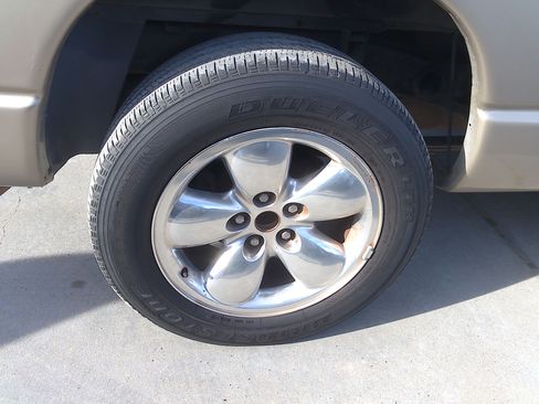 Used 2004 Dodge Ram 1500 Truck SLT image 32