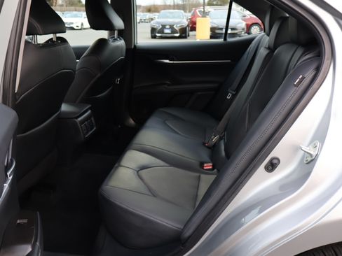 Used 2023 Toyota Camry XLE image 14