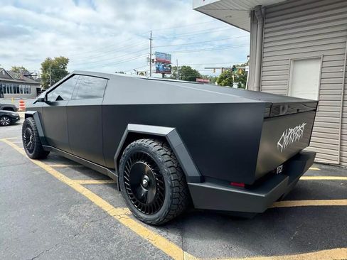 Used 2024 Tesla Cybertruck Cyberbeast image 4