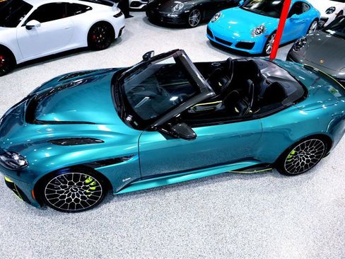Used 2023 Aston Martin DBS image 8