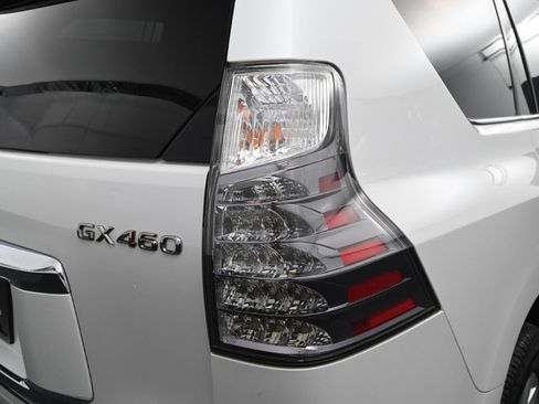 Used 2019 Lexus GX 460 Premium image 15