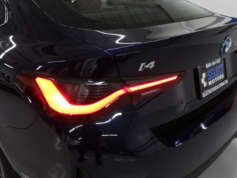 Used 2023 BMW i4 eDrive35 image 11