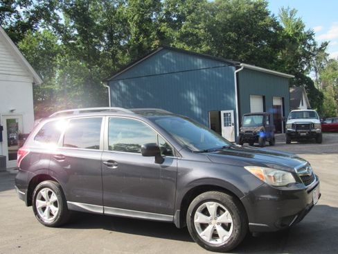 Used 2015 Subaru Forester 2.5i Limited AWD/4WD image 9