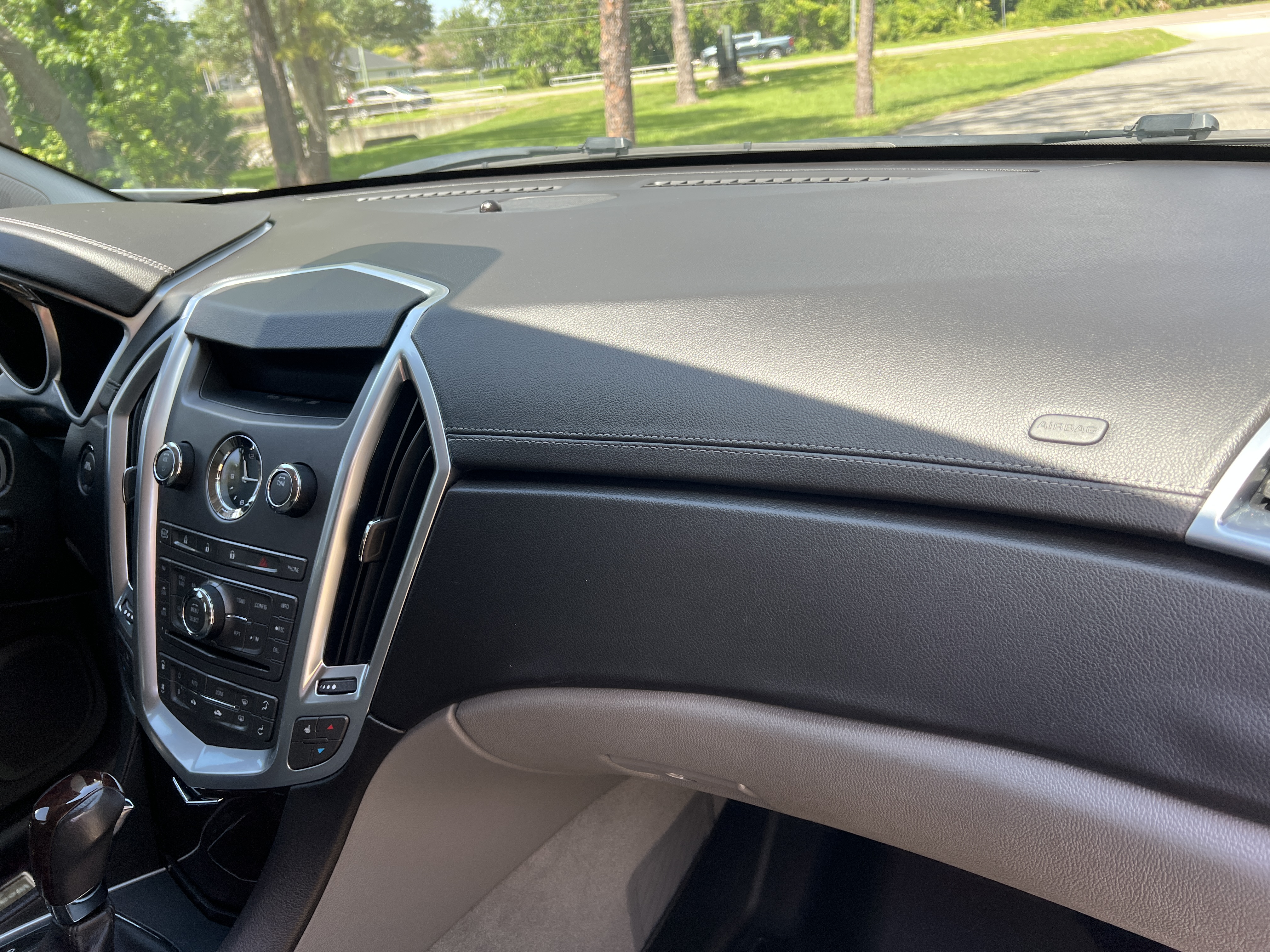 Used 2010 Cadillac SRX AWD Performance image 19