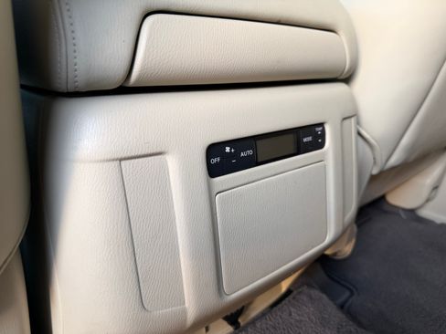 Used 2017 INFINITI QX80 image 25