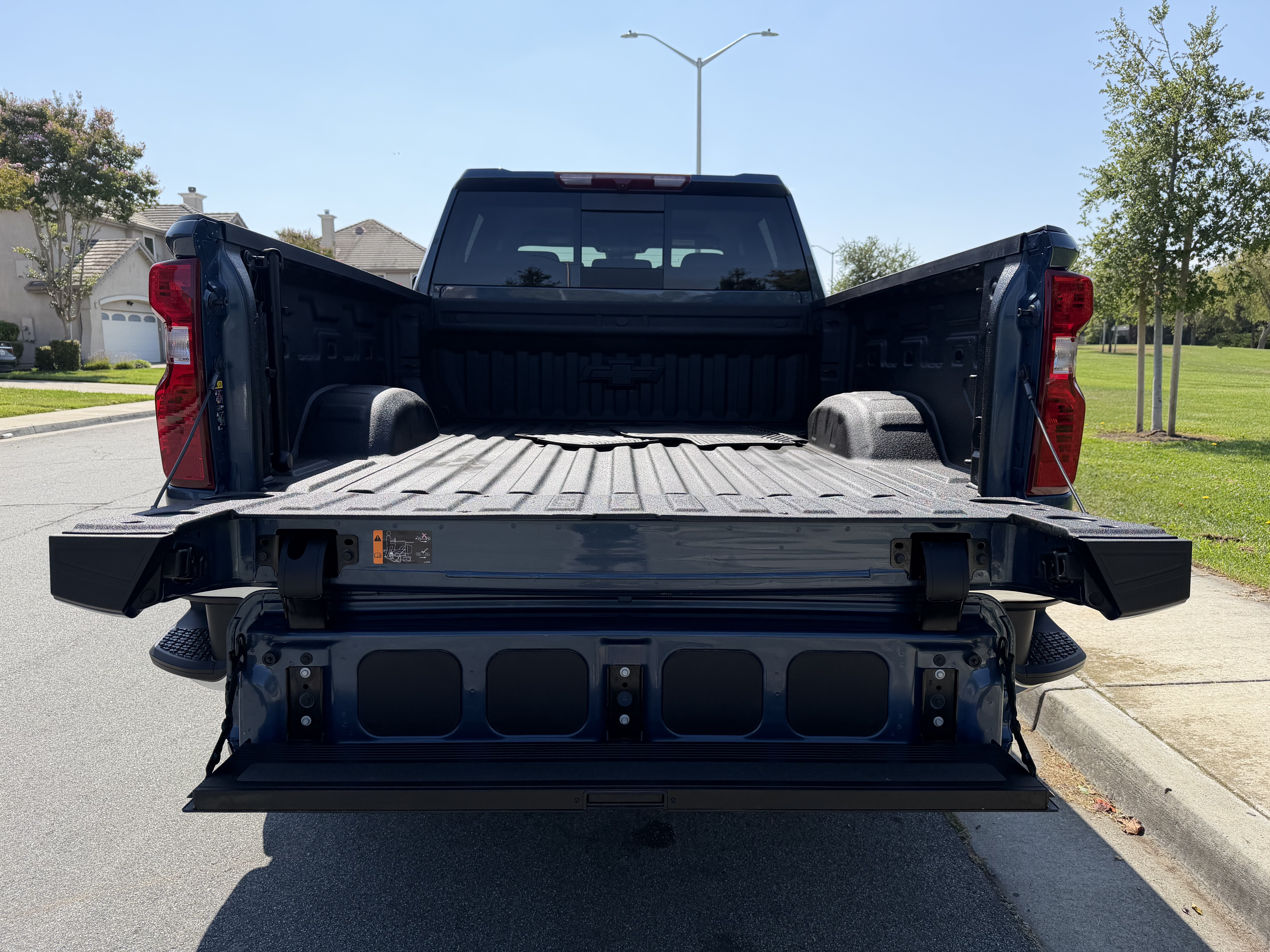 Used 2025 Chevrolet Silverado 2500 4x4 Crew Cab LT image 21
