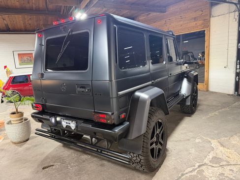 Used 2018 Mercedes-Benz G 550 Squared image 9