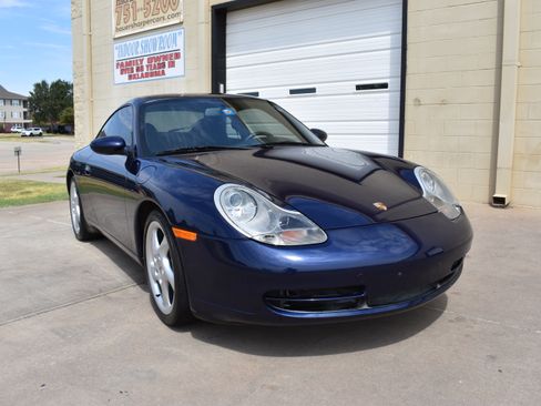 Used 2001 Porsche 911 Coupe RWD image 2