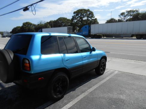 Used 1999 Toyota RAV4 2WD 4-Door image 6