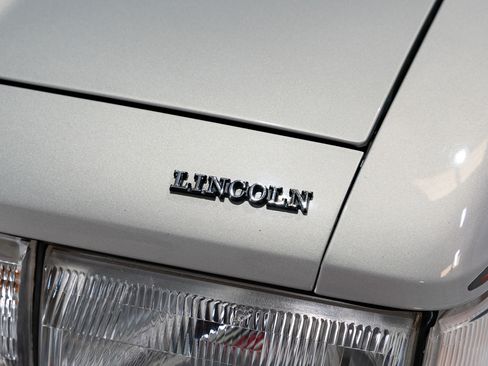 Used 1990 Lincoln Mark VII Blass image 30