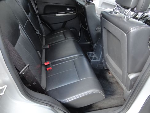 Used 2012 Jeep Liberty 4WD Limited Jet image 11