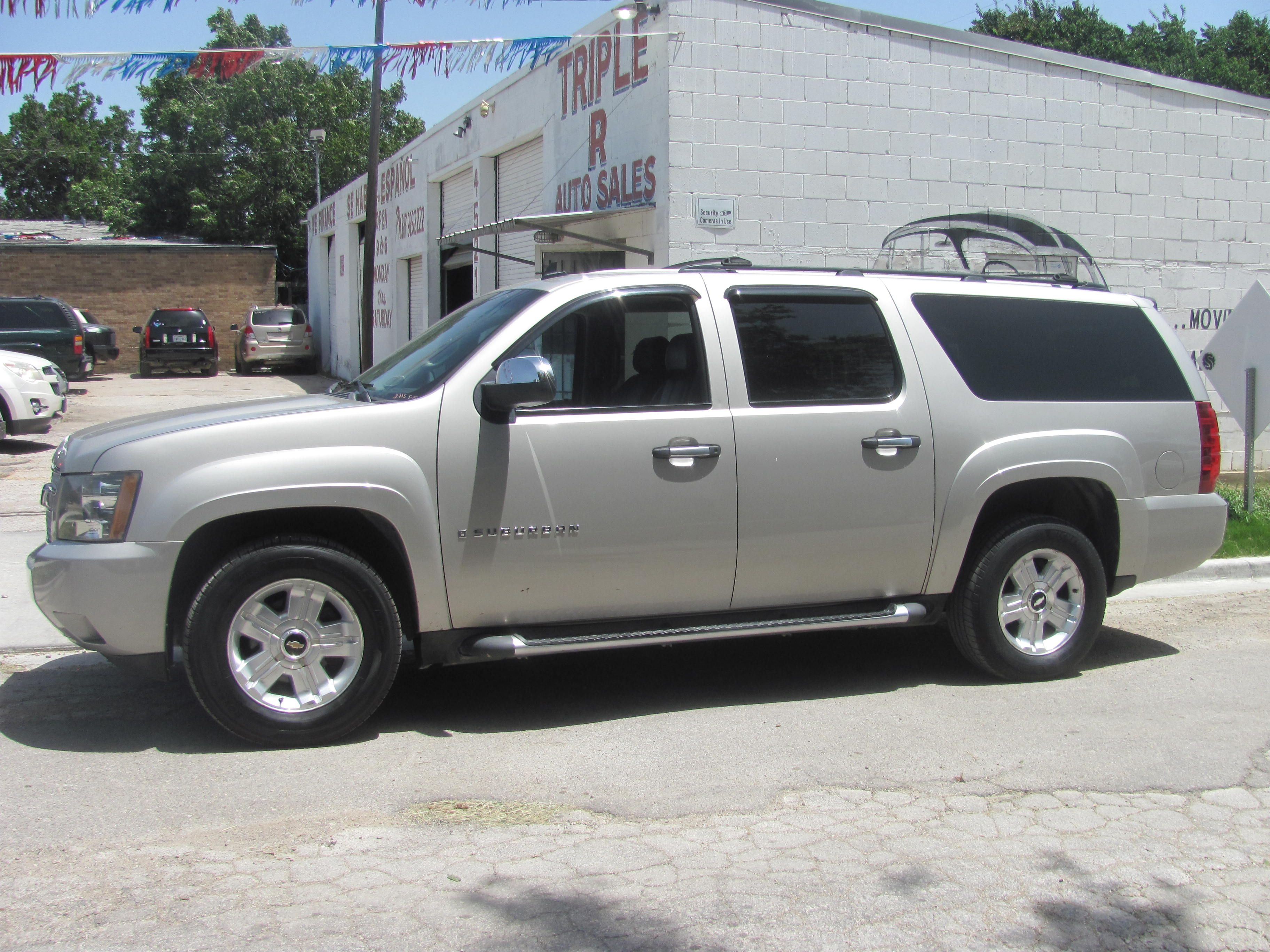 Used 2008 Chevrolet Suburban 2WD image 1