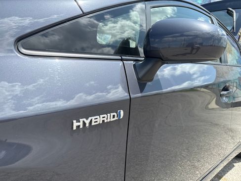 Used 2015 Toyota Prius Two FWD image 26