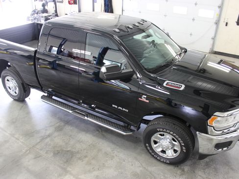 Used 2019 RAM 3500 Tradesman image 10