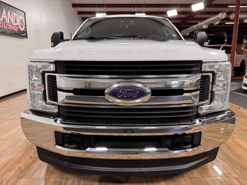 Used 2018 Ford F250 XLT image 2