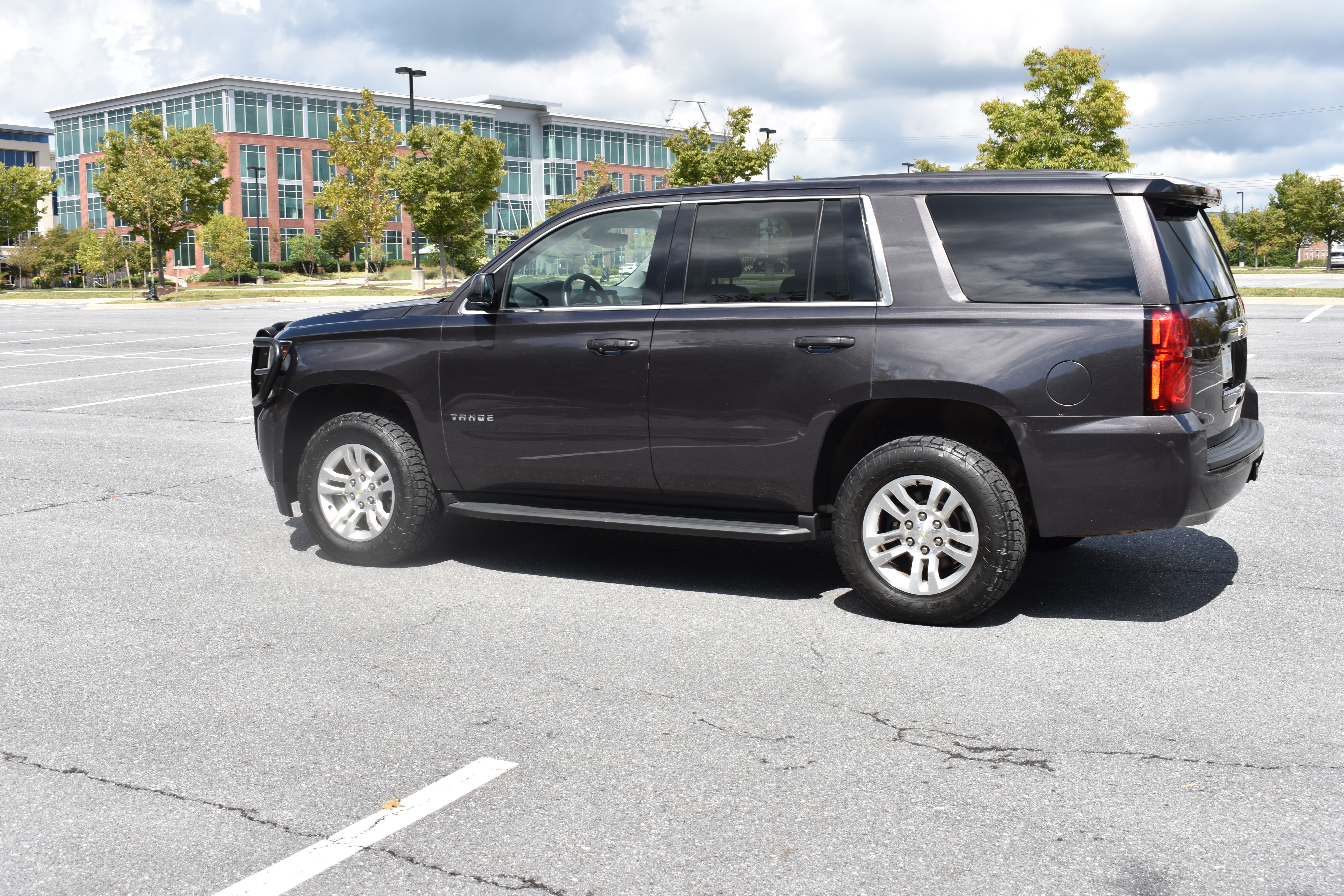 Used 2018 Chevrolet Tahoe 4WD image 5