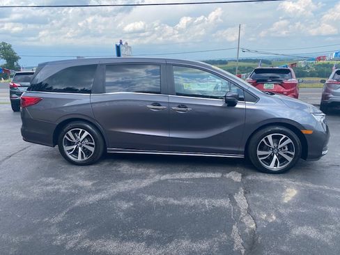 Used 2024 Honda Odyssey Touring image 5