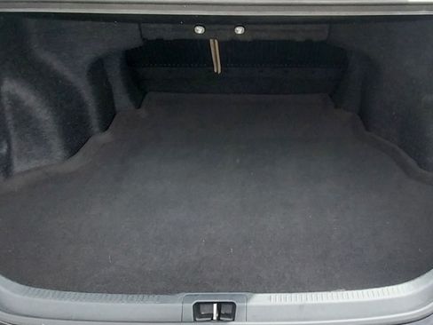 Used 2013 Toyota Camry L image 15