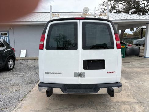 Used 2018 GMC Savana 2500 image 4